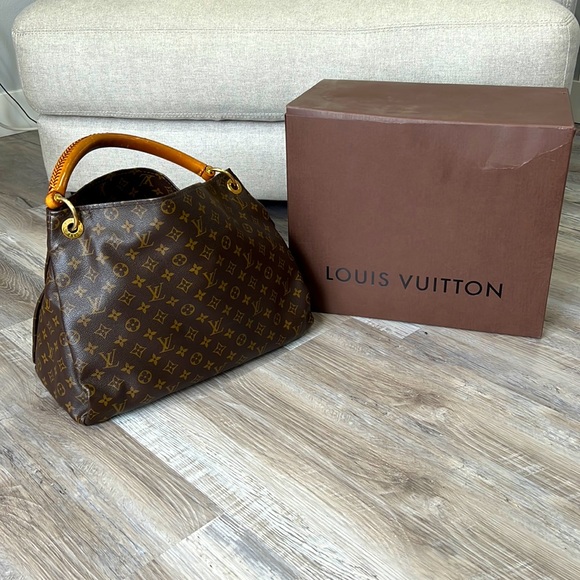 Louis Vuitton Artsy MM with Original Box and dust bag. Bonus shoulder strap. - Picture 1 of 17